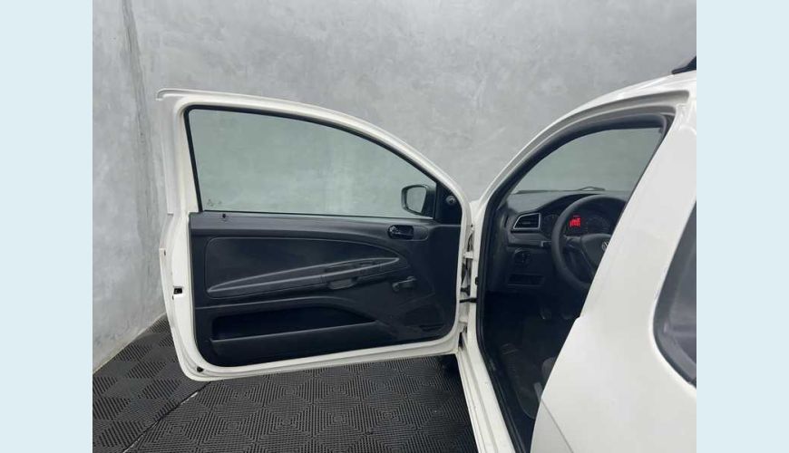 VOLKSWAGEN SAVEIRO ROBUST 1.6 MSI CS FLEX - BRANCO - 2020 Foto 7 (Grande)