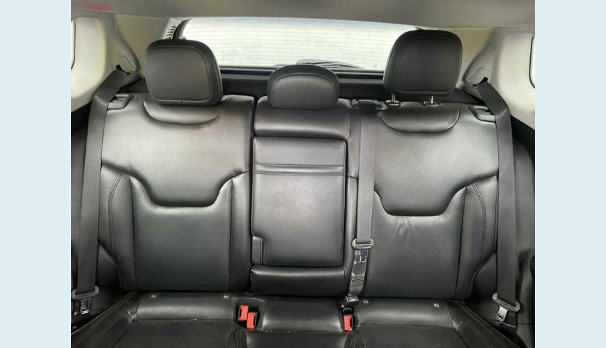 JEEP COMPASS 2.0 LIMITED AUT. FLEX - BRANCO - 2018 Foto 7 (Grande)