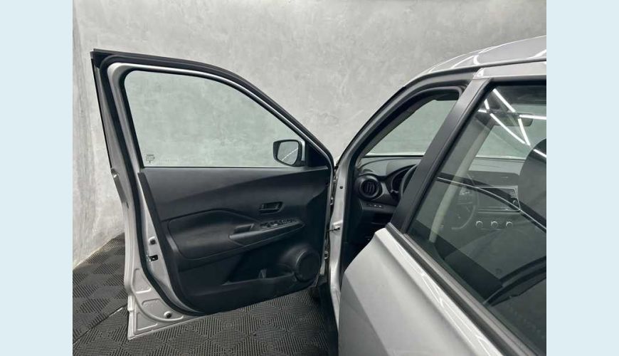 NISSAN KICKS ACTIVE 1.6 FLEX - PRATA - 2024 Foto 7 (Grande)