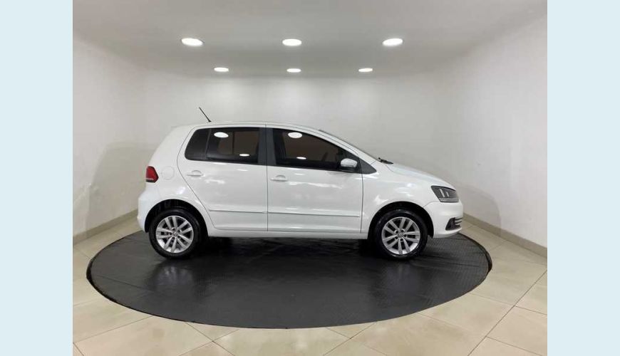 VOLKSWAGEN FOX 1.6 MSI COMFORTLINE FLEX - BRANCO - 2018 Foto 7 (Grande)