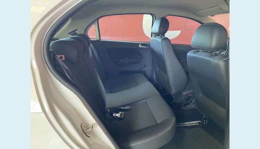 VOLKSWAGEN GOL 1.6 MSI FLEX - BRANCO - 2019 Foto 7 (Grande)
