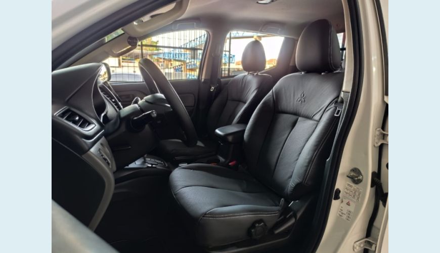 MITSUBISHI L200 TRITON - BRANCO - 2023 Foto 7 (Grande)