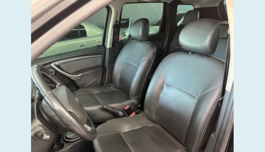RENAULT DUSTER 20 D 4X2A - PRETO - 2013 Foto 7 (Grande)