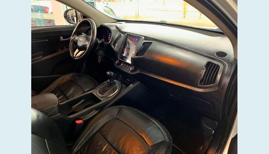 KIA SPORTAGE LX3 2.0G4 - PRATA - 2011 Foto 7 (Grande)