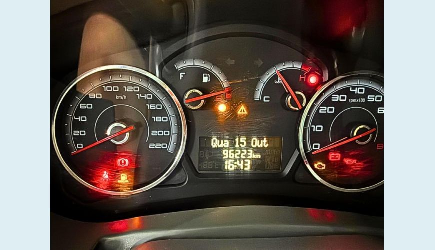 FIAT PALIO ATTRACT 1.0 - PRATA - 2013 Foto 7 (Grande)