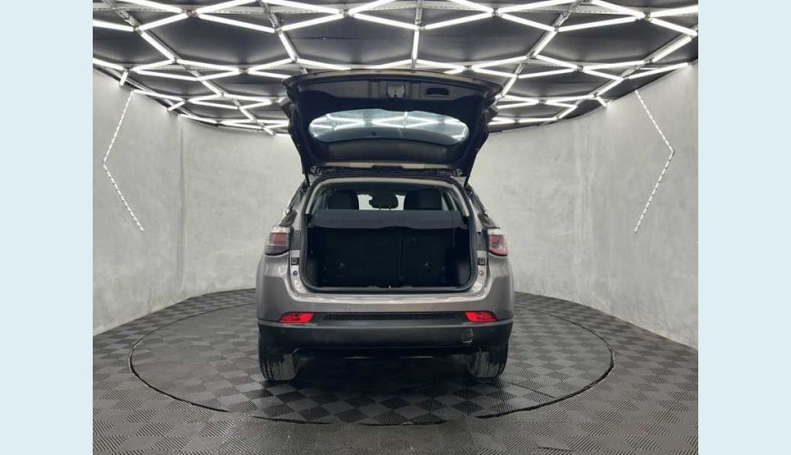 JEEP COMPASS 2.0 SPORT 4X2 AUT. FLEX - CINZA - 2018 Foto 7 (Grande)