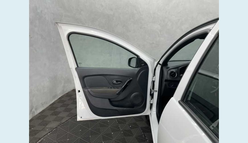 RENAULT LOGAN ZEN 1.0 12V SCE FLEX - BRANCO - 2023 Foto 7 (Grande)