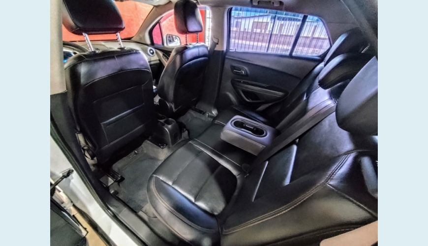 CHEVROLET TRACKER - BRANCO - 2015 Foto 7 (Grande)