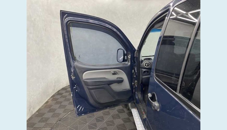 FIAT DOBLO ADVENTURE 1.8 FLEX - AZUL - 2014 Foto 7 (Grande)