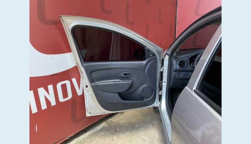 RENAULT LOGAN AUTHENTIQUE 1.0 12V SCE FLEX - PRATA - 2020 Foto 7 (Grande)