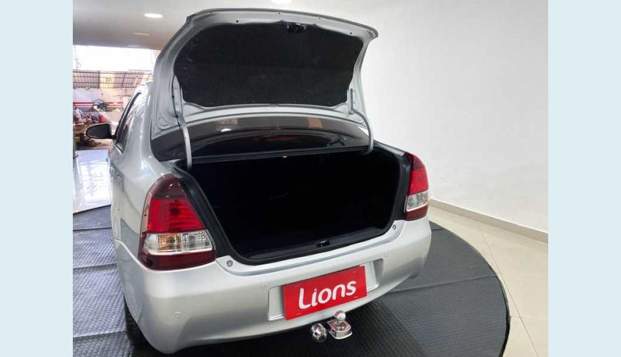 TOYOTA ETIOS SEDAN XLS 1.5 (FLEX) - PRATA - 2016 Foto 7 (Grande)