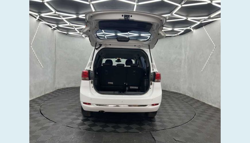 CHEVROLET SPIN PREMIER 1.8 (AUT.) - BRANCO - 2023 Foto 7 (Grande)