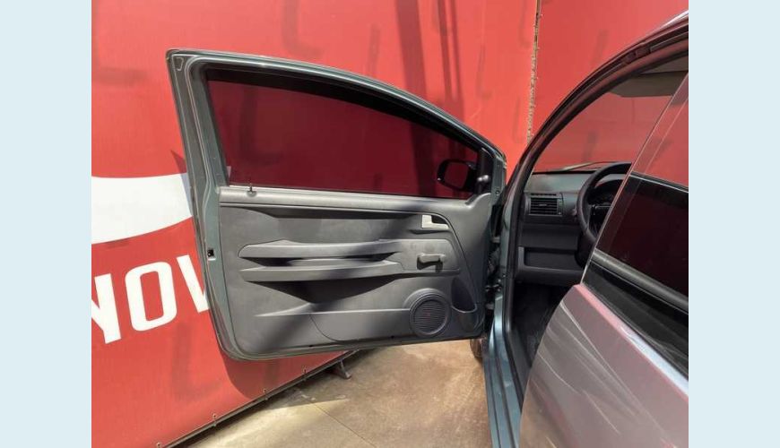 VOLKSWAGEN FOX CITY 1.0 8V FLEX 2P - CINZA - 2009 Foto 7 (Grande)