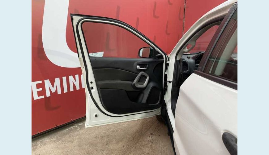 FIAT TORO ENDURANCE 1.8 AT6 FLEX AUT. - BRANCO - 2021 Foto 7 (Grande)