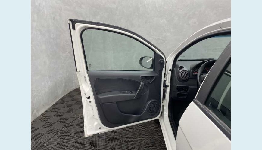 FIAT GRAND SIENA 1.4 FLEX - BRANCO - 2021 Foto 7 (Grande)