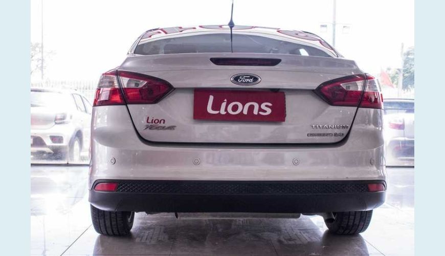 FORD FOCUS HATCH SE 2.0 16V POWERSHIFT - PRATA - 2015 Foto 7 (Grande)