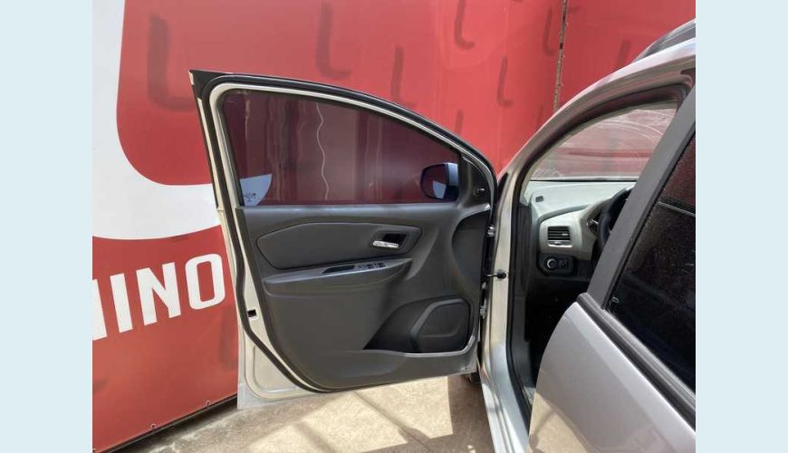 CHEVROLET SPIN LT 5S 1.8 FLEX - PRATA - 2016 Foto 7 (Grande)