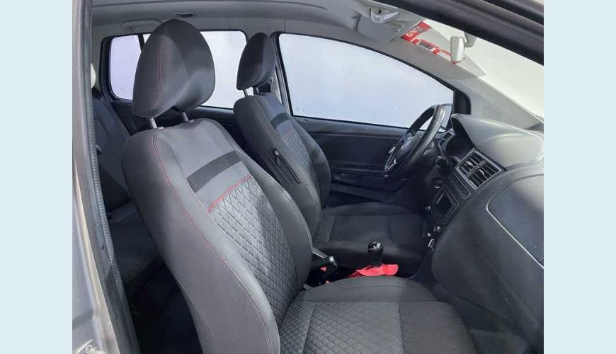 VOLKSWAGEN CROSSFOX 1.6 16V MSI (FLEX) - PRATA - 2016 Foto 7 (Grande)