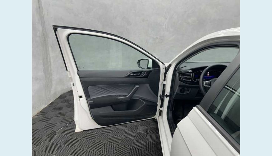 VOLKSWAGEN POLO COMFORTLINE AUT. FLEX - BRANCO - 2023 Foto 7 (Grande)