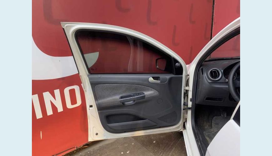 VOLKSWAGEN GOL 1.0 TEC FLEX 2P - BRANCO - 2014 Foto 7 (Grande)