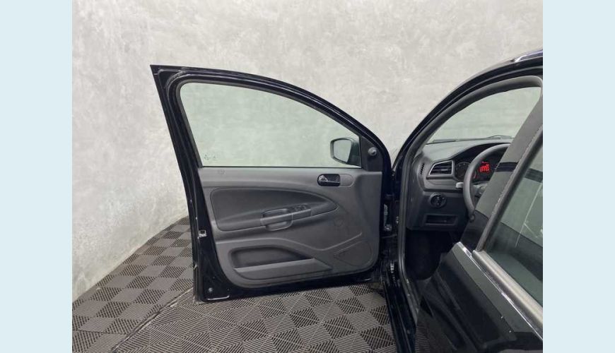 VOLKSWAGEN VOYAGE 1.6 MSI 8V (FLEX) - PRETO - 2021 Foto 7 (Grande)