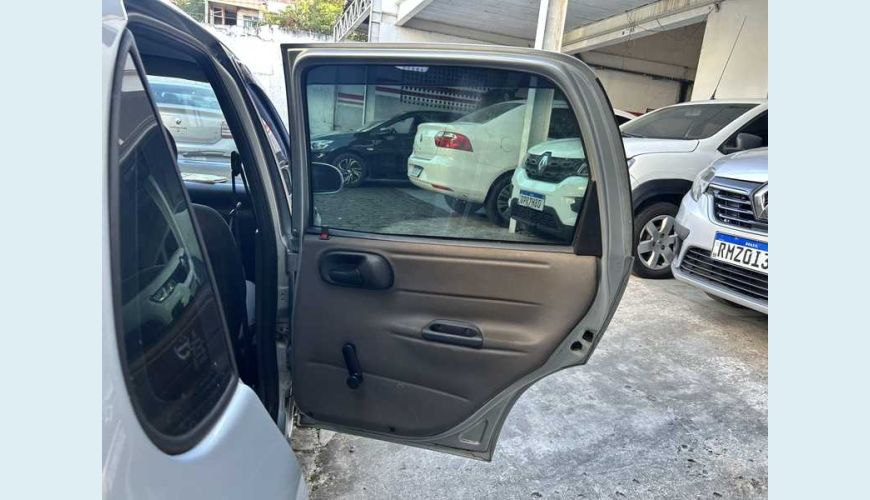 CHEVROLET CLASSIC LS VHC E 1.0 (FLEX) - PRATA - 2012 Foto 7 (Grande)