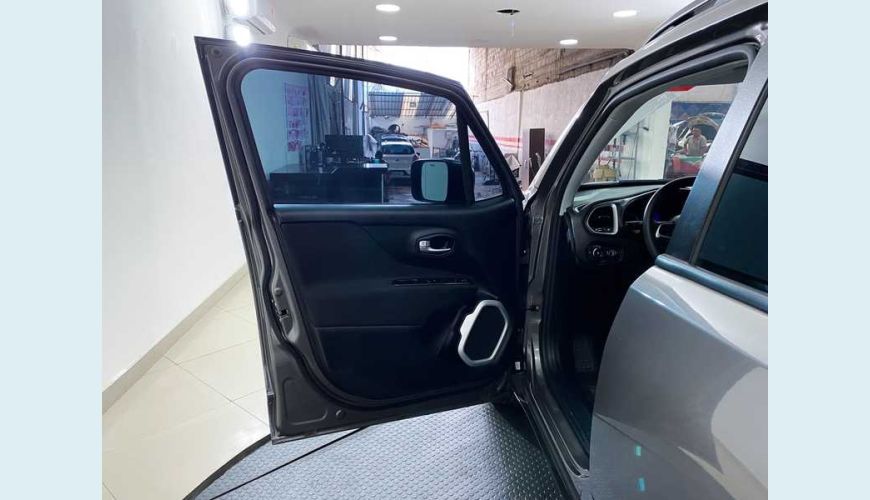 JEEP RENEGADE SPORT 1.8 4X2 AUT. FLEX - CINZA - 2019 Foto 7 (Grande)