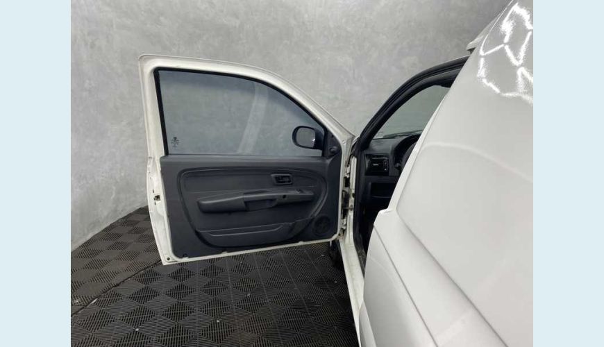 FIAT STRADA HARD WORKING 1.4 FLEX CS - BRANCO - 2020 Foto 7 (Grande)