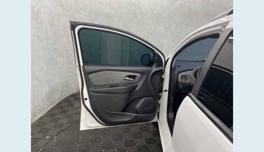 CHEVROLET SPIN LTZ 7S 1.8 (FLEX) (AUT) - BRANCO - 2016 Foto 7 (Grande)