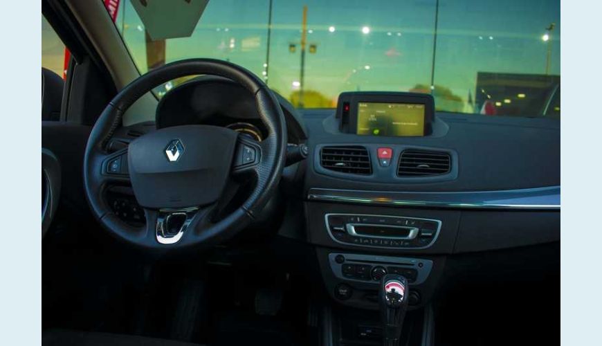 RENAULT FLUENCE 2.0 16V PRIVILEGE X-TRONIC (FLEX) - PRETO - 2017 Foto 7 (Grande)