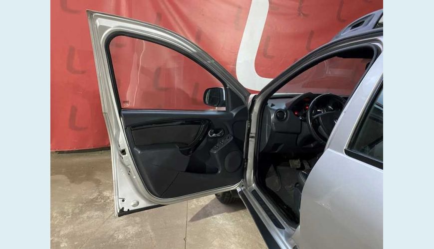 RENAULT DUSTER OROCH 2.0 16V DYNAMIQUE AUT. FLEX - PRATA - 2020 Foto 7 (Grande)