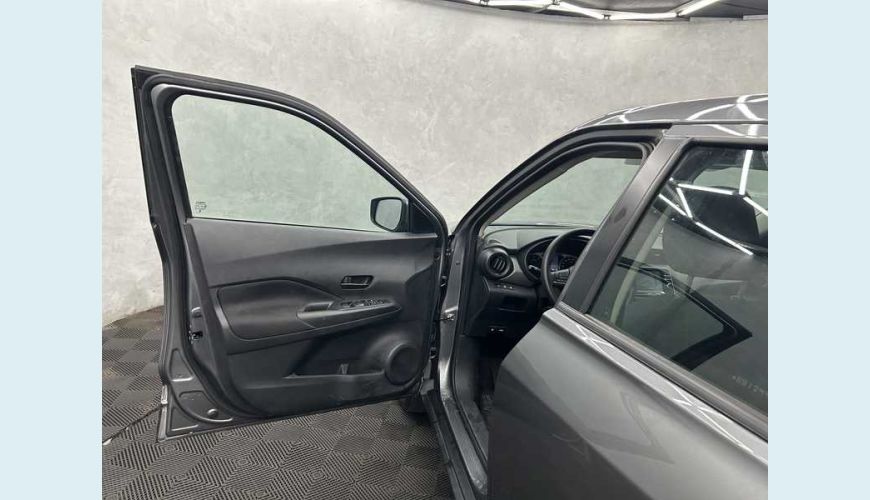 NISSAN KICKS ACTIVE 1.6 (FLEX) - CINZA - 2024 Foto 7 (Grande)