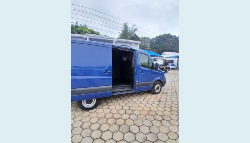 MERCEDES-BENZ SPRINTER 2.2 FURGÃO STREET 311 CDI DIESEL 3P MANUAL - AZUL - 2013 Foto 7 (Grande)