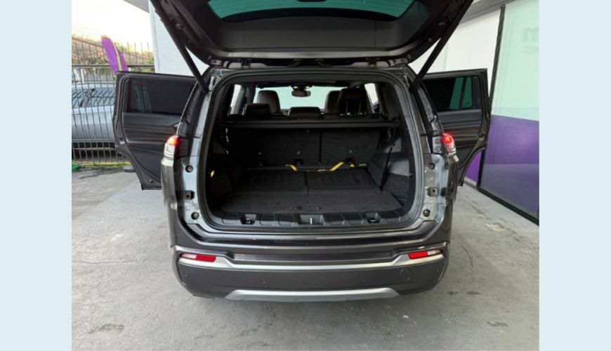 JEEP COMMANDER - CINZA - 2023 Foto 7 (Grande)