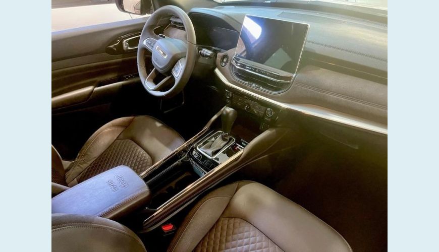 JEEP COMMANDER OVERLAND T270 1.3 TB FLEX AUT - DOURADO - 2022 Foto 7 (Grande)