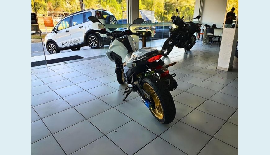 YAMAHA FZ25 FAZER - BRANCO - 2025 Foto 7 (Grande)