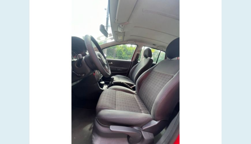 VOLKSWAGEN FOX - PRETO - 2014 Foto 7 (Grande)