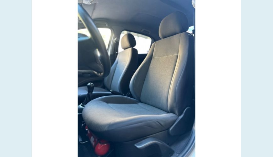 VOLKSWAGEN VOYAGE - BRANCO - 2014 Foto 7 (Grande)