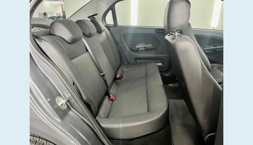 VOLKSWAGEN VOYAGE - CINZA - 2022 Foto 7 (Grande)