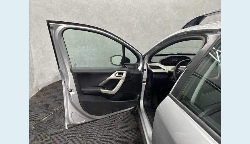 PEUGEOT 2008 ALLURE PACK 1.6 - PRATA - 2022 Foto 7 (Grande)