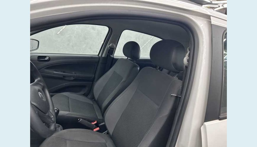 VOLKSWAGEN GOL 1.6 - BRANCO - 2020 Foto 7 (Grande)