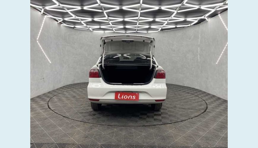 VOLKSWAGEN VOYAGE 1.6 TRENDLINE (FLEX) - BRANCO - 2018 Foto 7 (Grande)