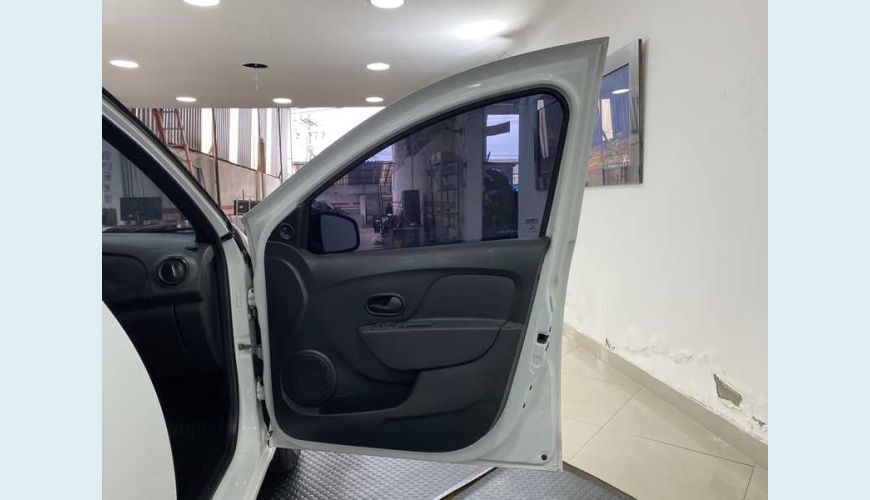 RENAULT LOGAN ZEN 1.0 12V SCE (FLEX) - BRANCO - 2020 Foto 7 (Grande)