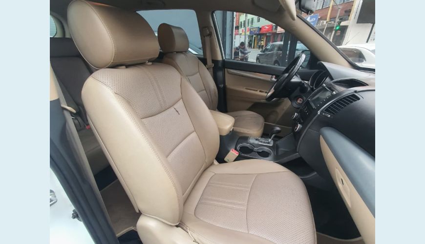 KIA SORENTO 2.4 16V AUT. 4P - BRANCO - 2012 Foto 7 (Grande)