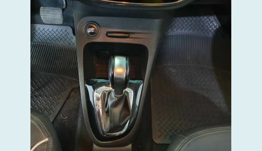 RENAULT CAPTUR INTENSE 2.0 FLEX MANUAL 4P - BRANCO - 2018 Foto 7 (Grande)