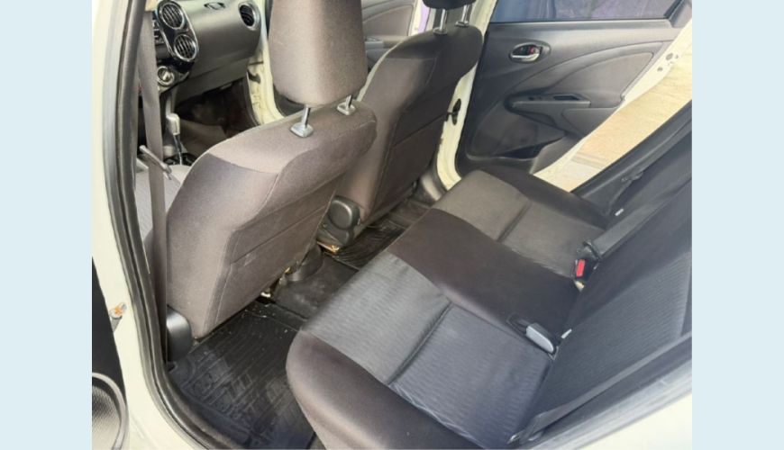 TOYOTA ETIOS FLEX AUT. 4P - BRANCO - 2019 Foto 7 (Grande)