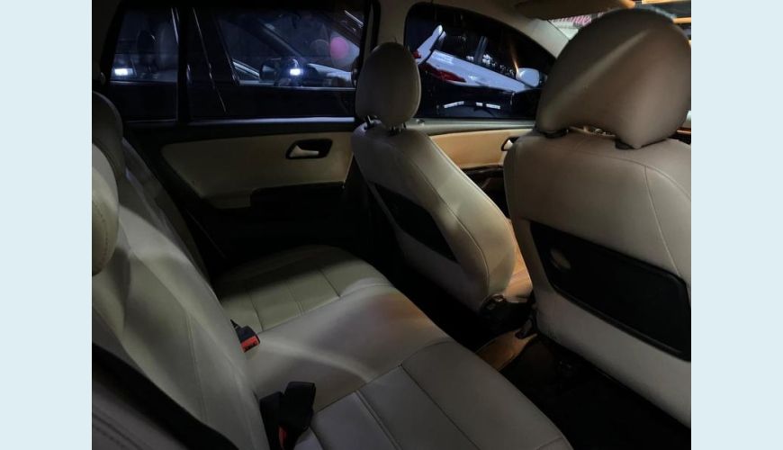 VOLKSWAGEN SPACE CROSS GII FLEX MANUAL 4P - BRANCO - 2014 Foto 7 (Grande)