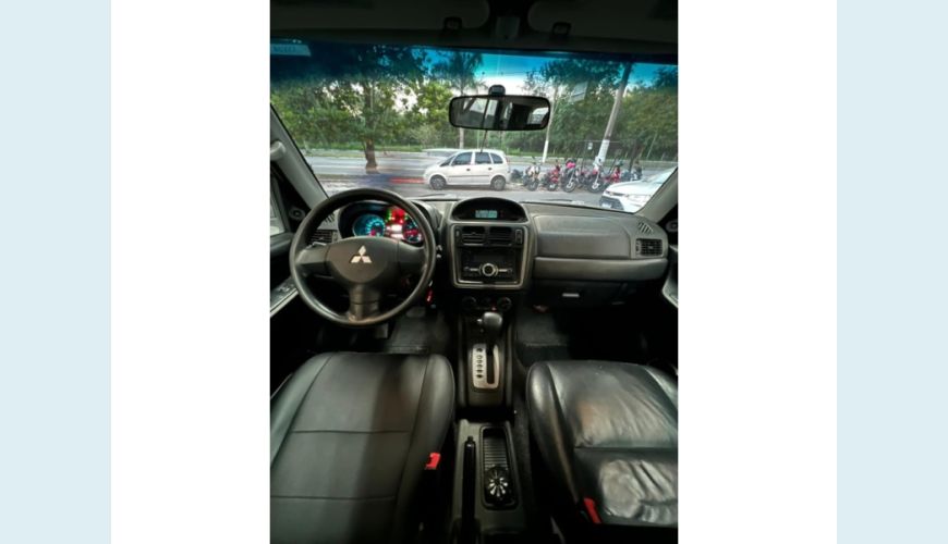 MITSUBISHI PAJERO TR4 FLEX MANUAL 4P - PRETO - 2013 Foto 7 (Grande)