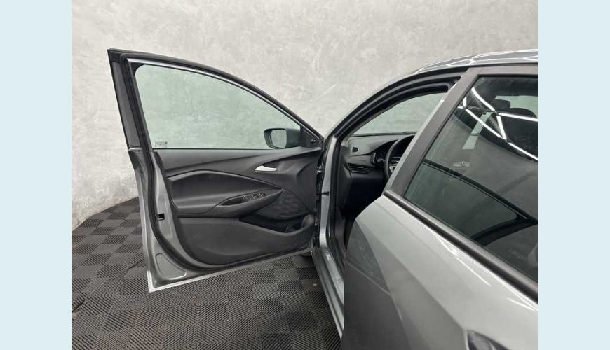 CHEVROLET ONIX 1.0 FLEX MANUAL 4P - PRATA - 2024 Foto 7 (Grande)