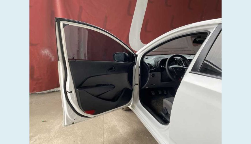 HYUNDAI HB 20S COMFORT STYLE 1.0 FLEX MANUAL 4P - BRANCO - 2018 Foto 7 (Grande)